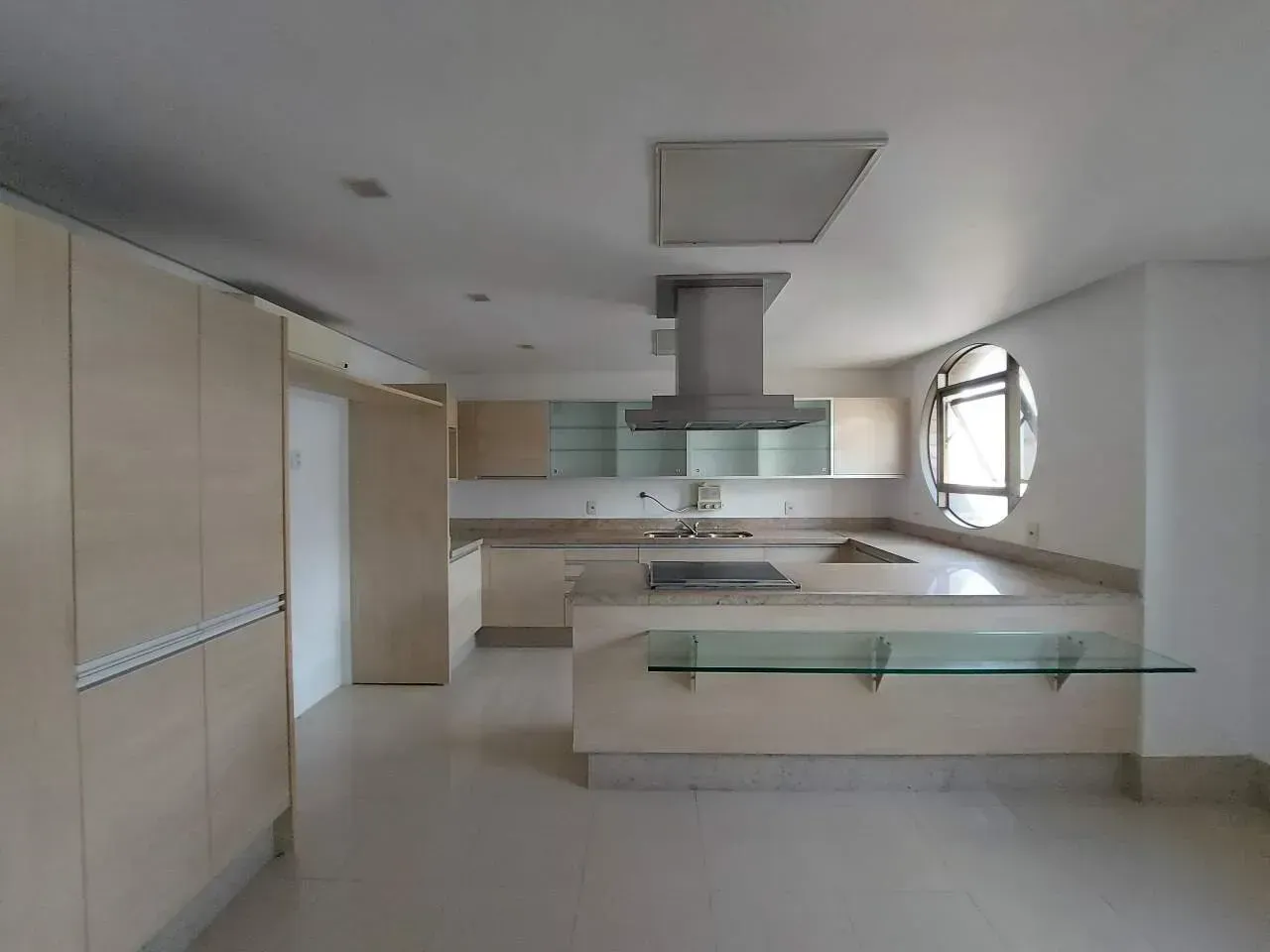 Квартира 300 м² с 2 спальнями-сьютами на 10 этаже — photo 7