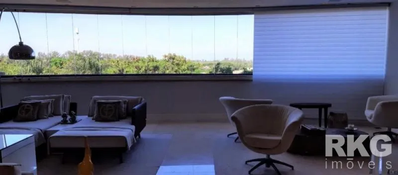 Unfurnished 4-bedroom apartment with 5 bathrooms — photo 10