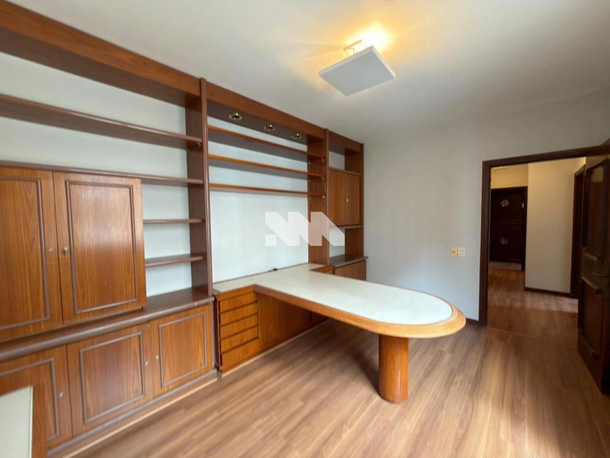 Rental apartment with a closed kitchen and gas stove — photo 13