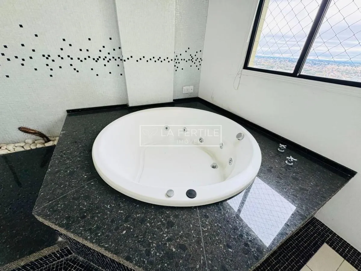 3-bedroom apartment with 4 bathrooms, 184 m² — photo 17