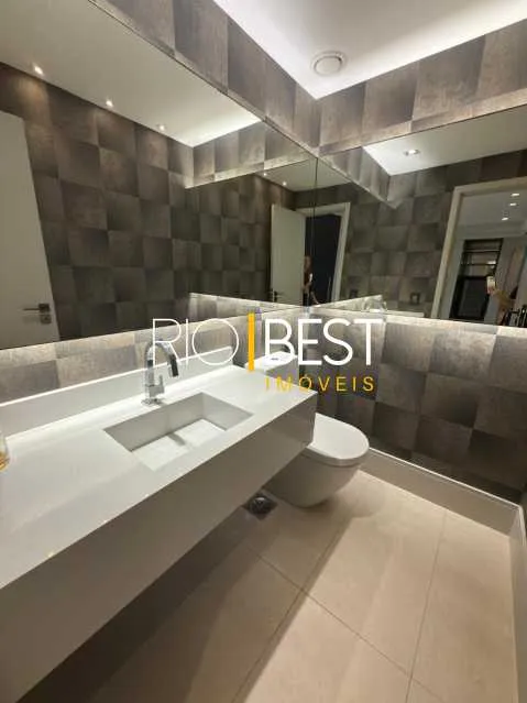Furnished apartment with an open-plan kitchen and 4 bedrooms — photo 10