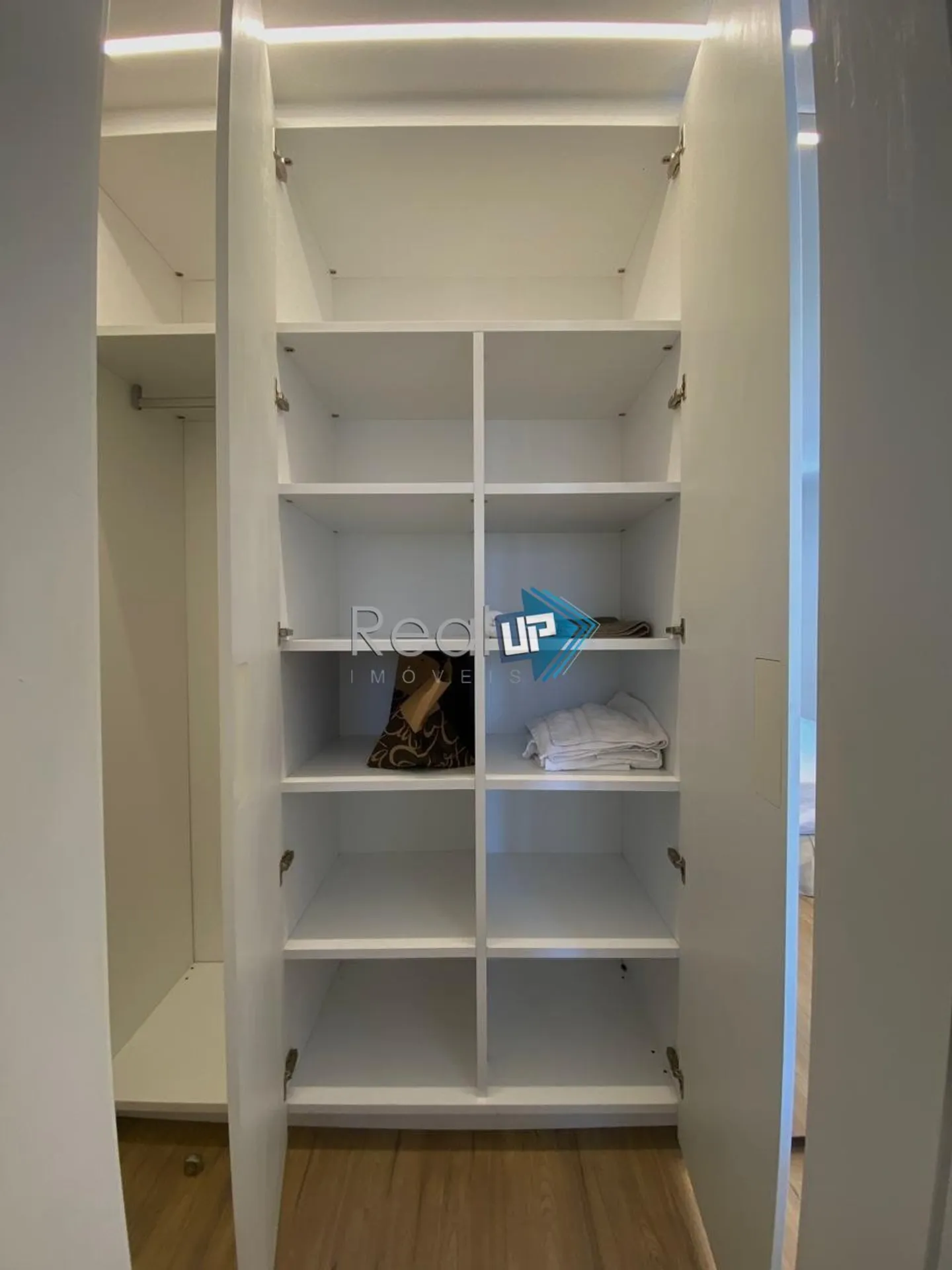 Apartamento de 2 suítes de 62 m² con vistas al agua — photo 12