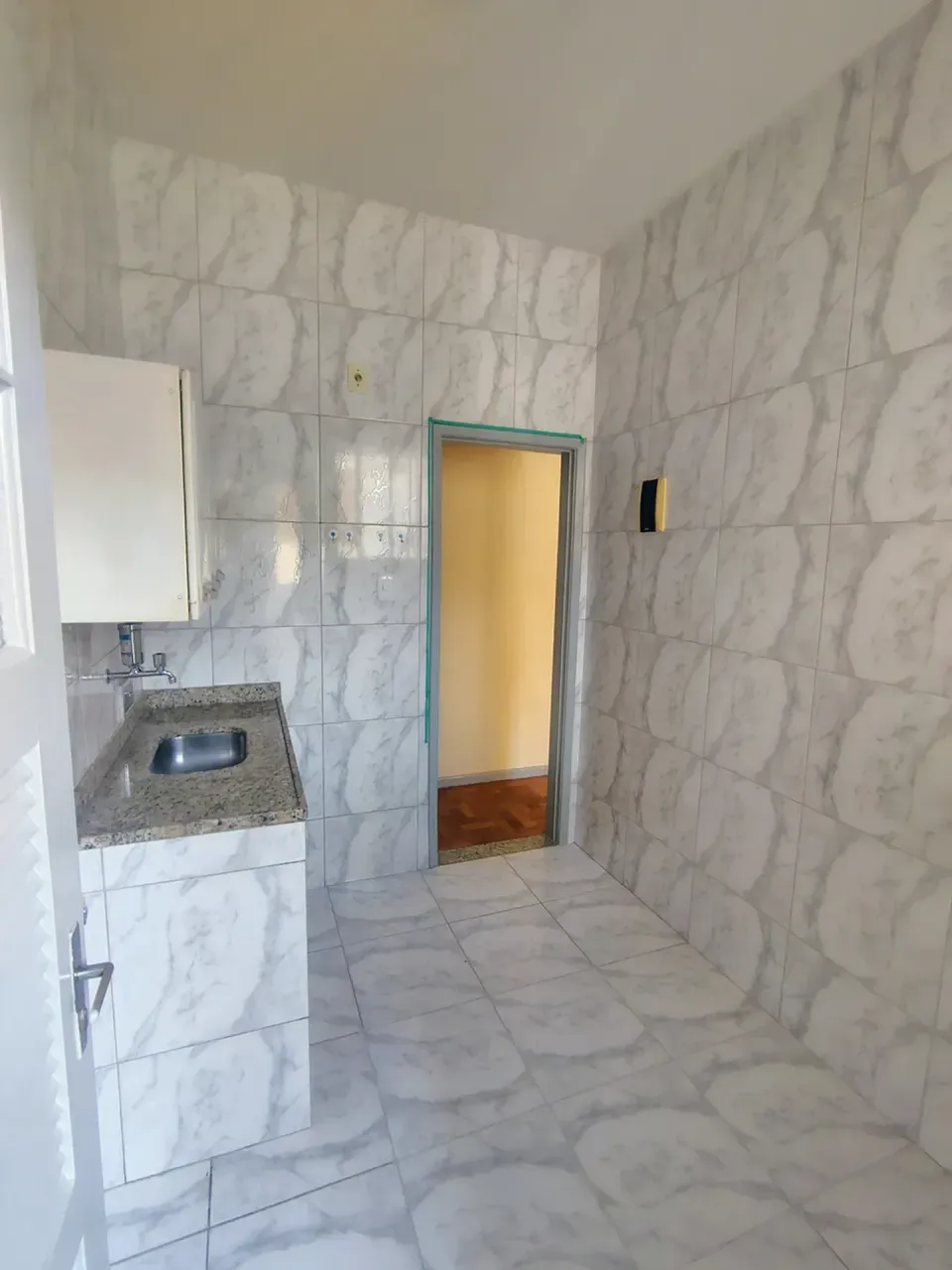 Apartment with 2 bedrooms, 1 bathroom and 1 parking spot — photo 12