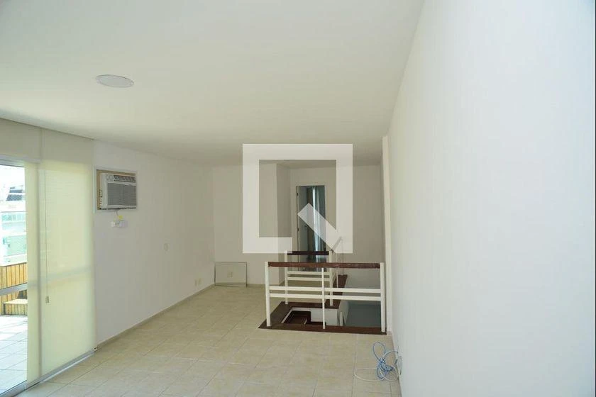 3-bedroom apartment in a building with a gym — photo 40