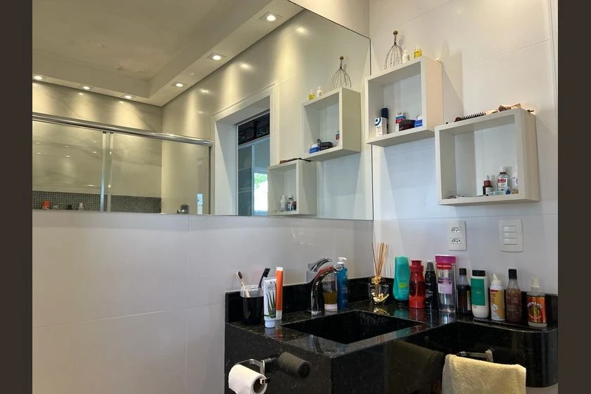 House with 3 bedrooms and 2 en-suite bathrooms — photo 8