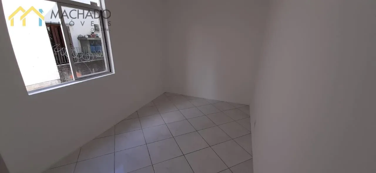 Apartamento de 2 dormitorios con 1 baño y plaza de parking — photo 3