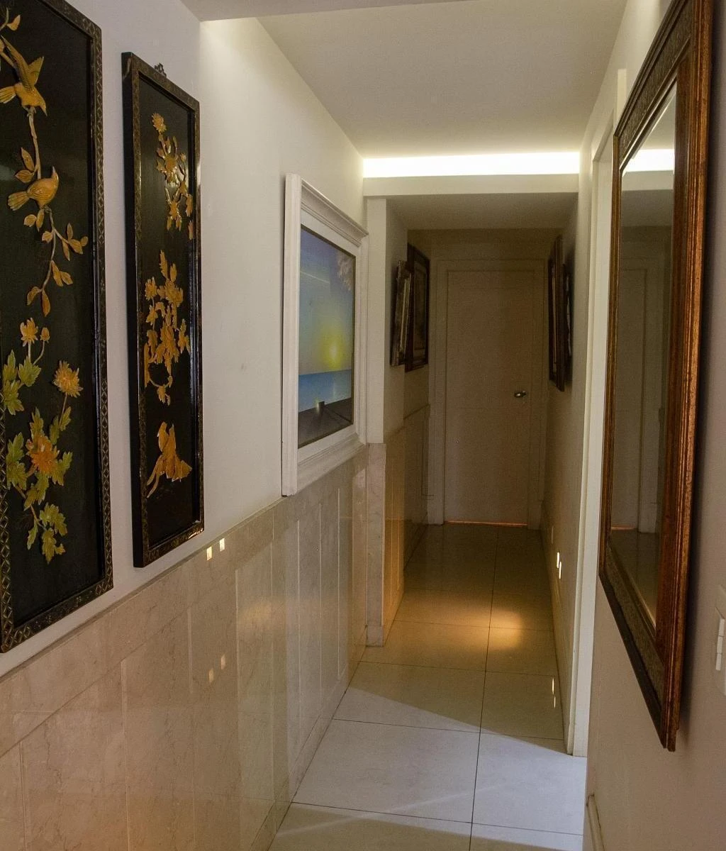 Furnished apartment with 3 bedrooms and 148 m² — photo 21