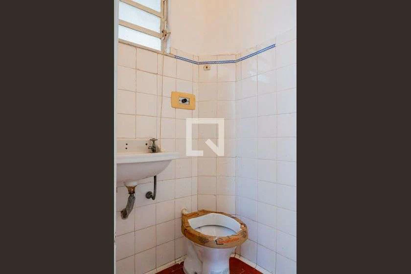 4-bedroom house with private garden and 145 m² — photo 28