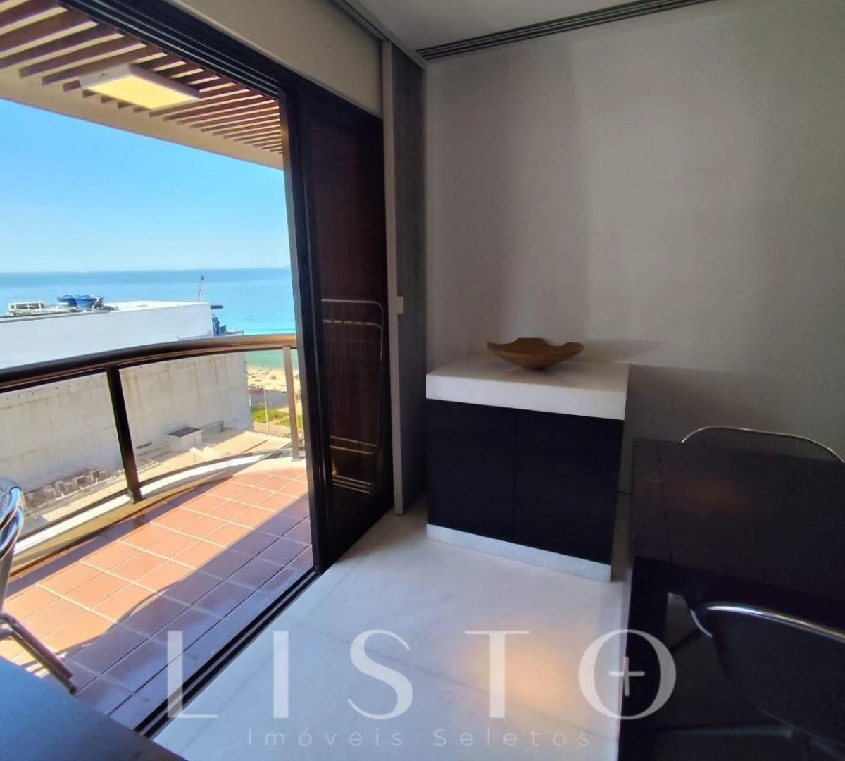 Меблированная квартира с 2 спальнями-свитами 82 м² — photo 21