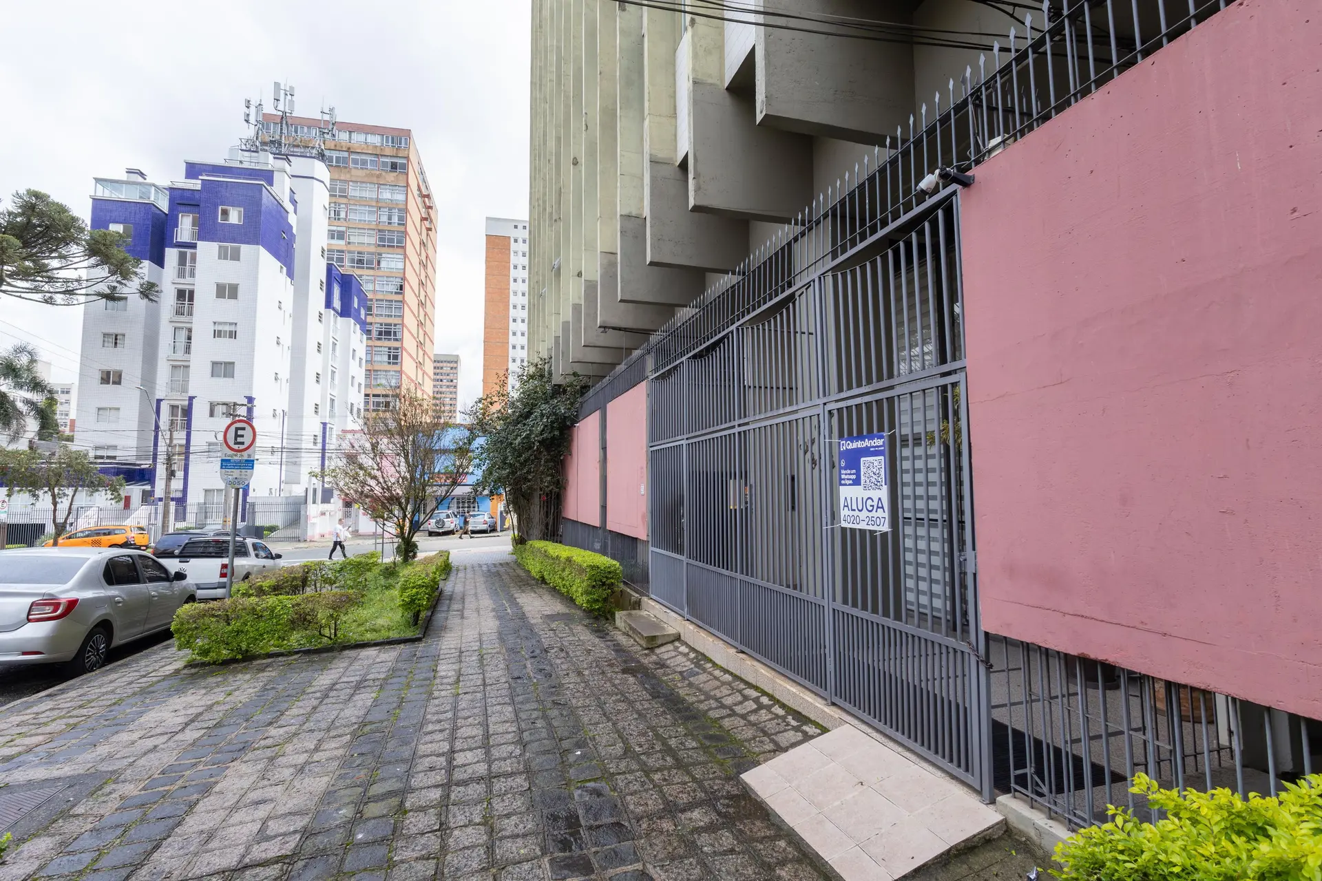 2-bedroom apartment with a washing machine in Curitiba — photo 22