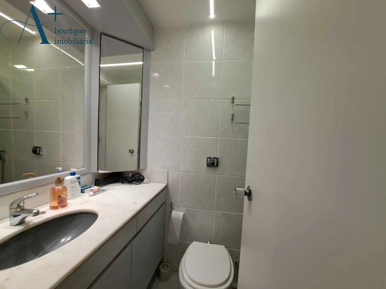 Apartamento de 160 m² con 4 dormitorios y pisos de madera — photo 6