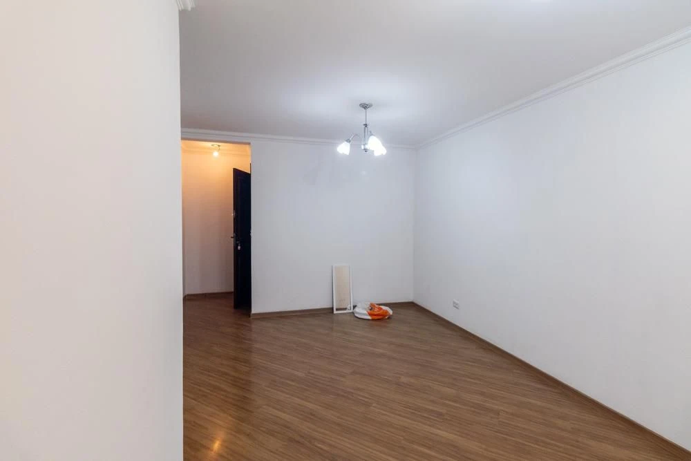 2-bedroom apartment in a building with a gym — photo 30
