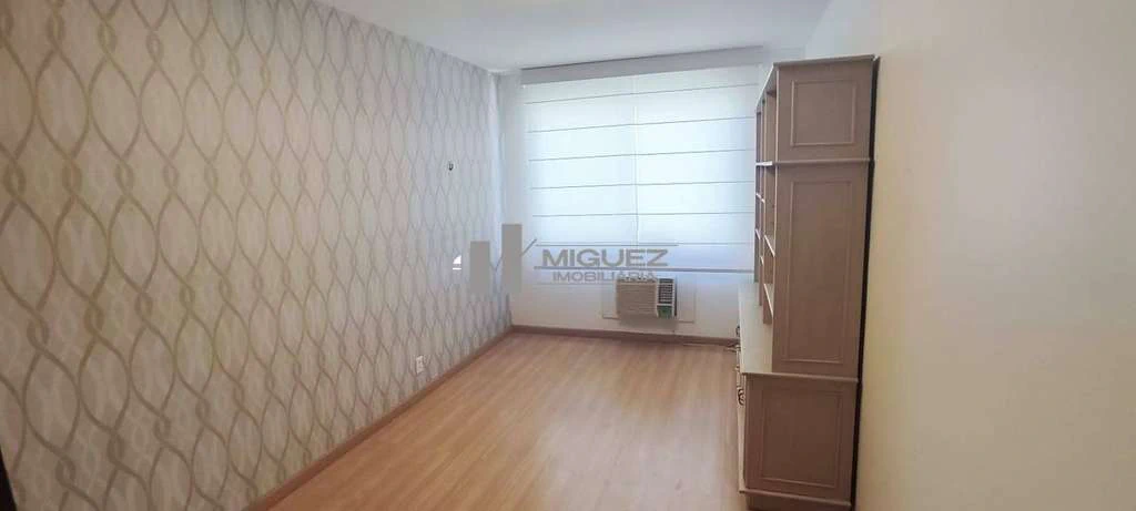 Furnished 321 m² apartment with 4 bedrooms and 2 parking — photo 20