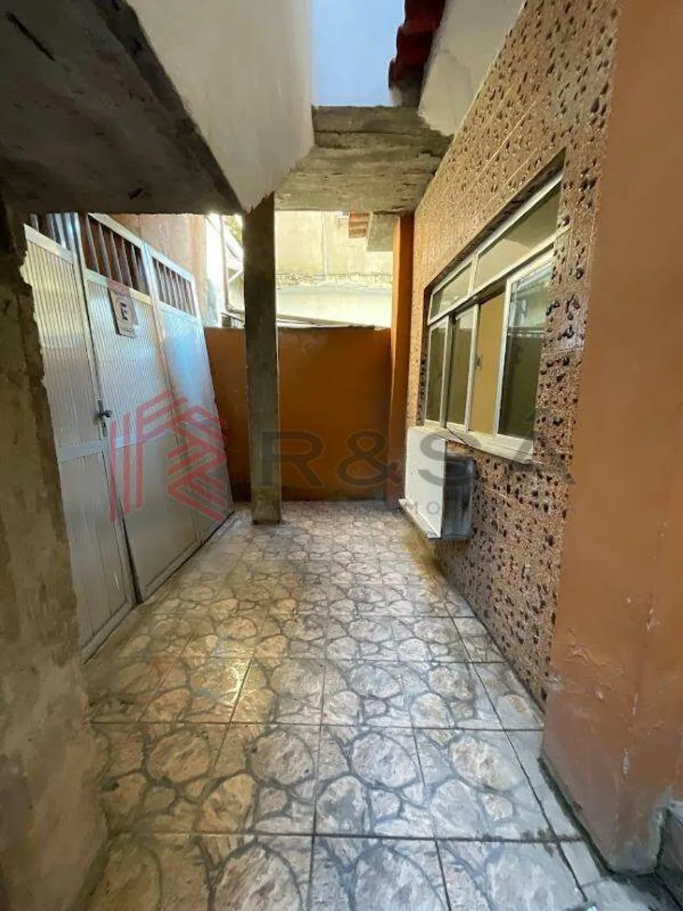 Rental house with 2 bedrooms and 1 bathroom — photo 11