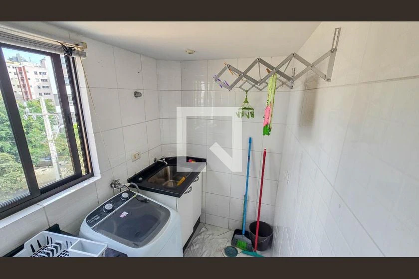 32 m² house with a home office and a washing machine — photo 13