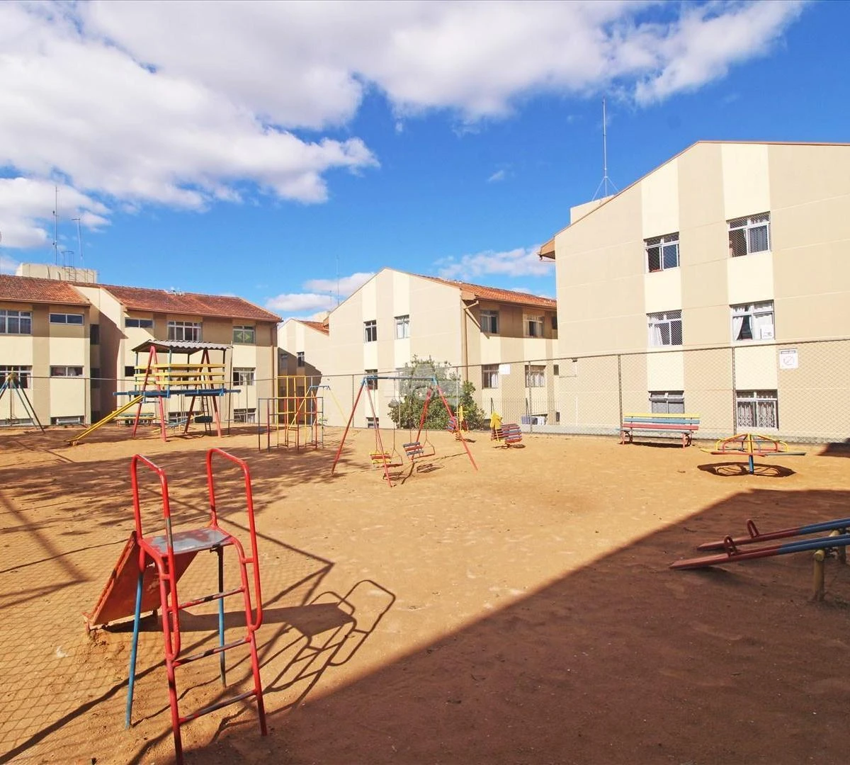 Apartamento com piso de madeira ou laminado, Campo Comprido — photo 14