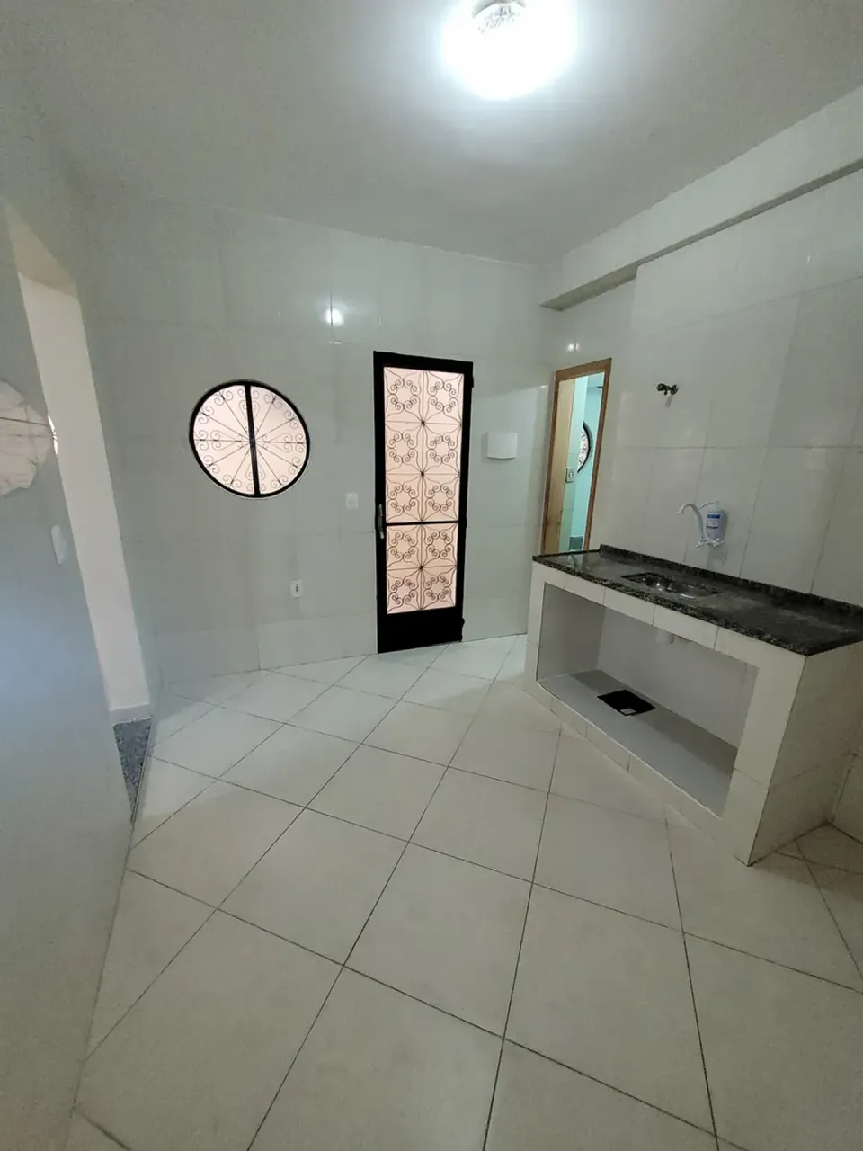 Back house with 51 m², 1 bedroom and 1 bathroom — photo 3