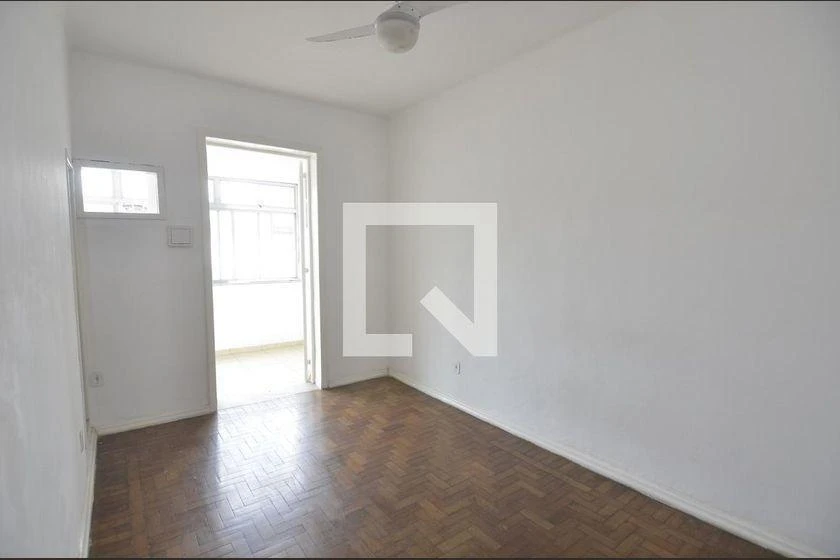 Apartamento com piso de madeira ou laminado, Benfica — photo 14