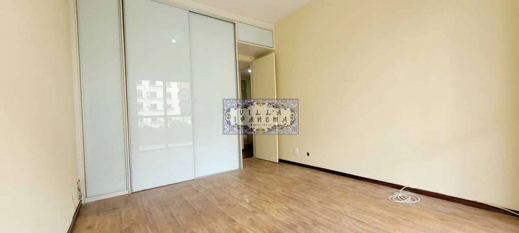 129 m² apartment with 3 bedrooms and a balcony — photo 7