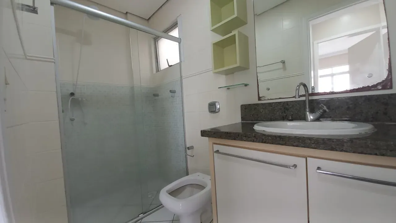 Apartment on the 4th floor with a glass-enclosed balcony — photo 18
