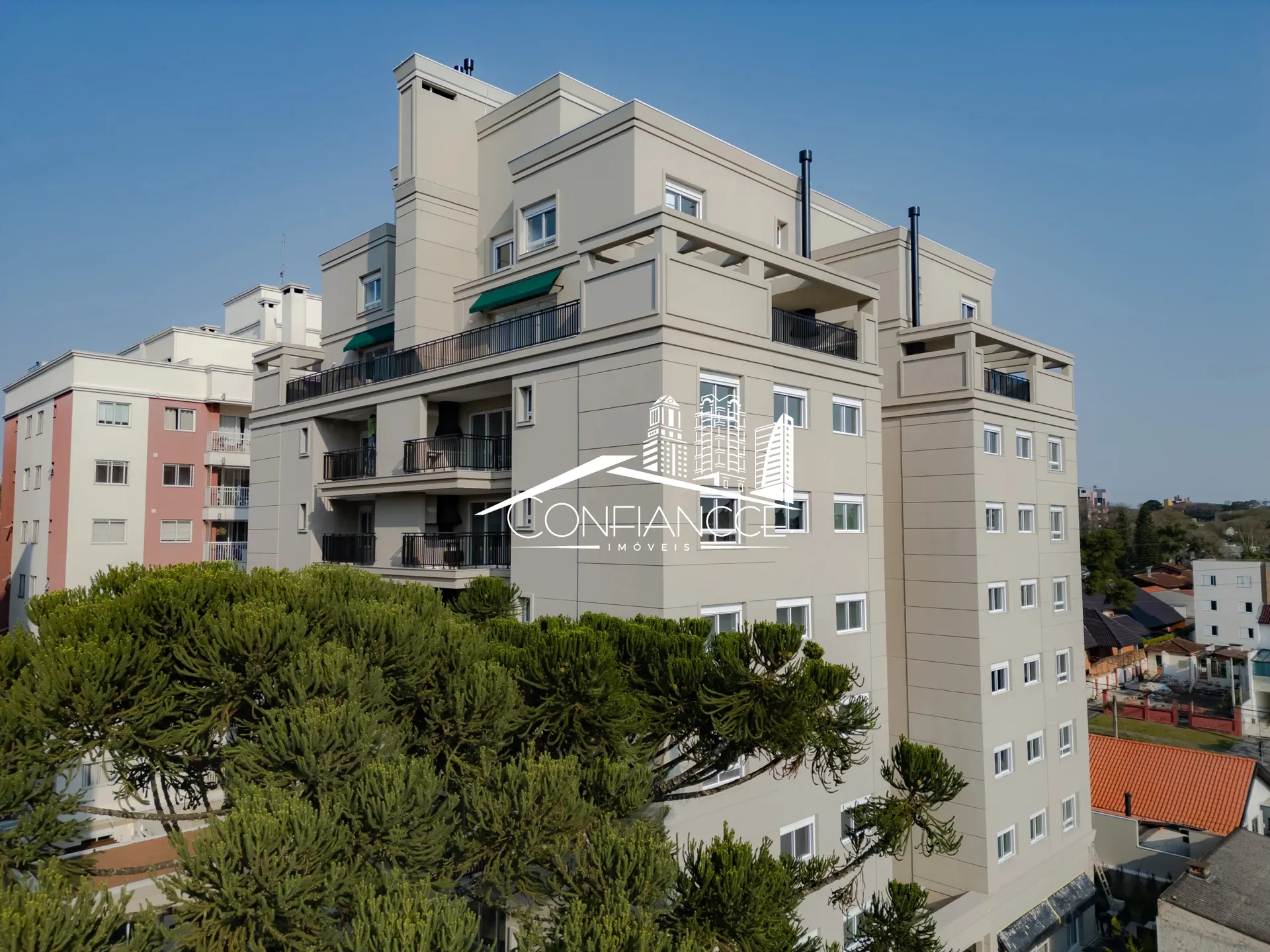 3-bedroom apartment with a private pool in Curitiba — photo 57
