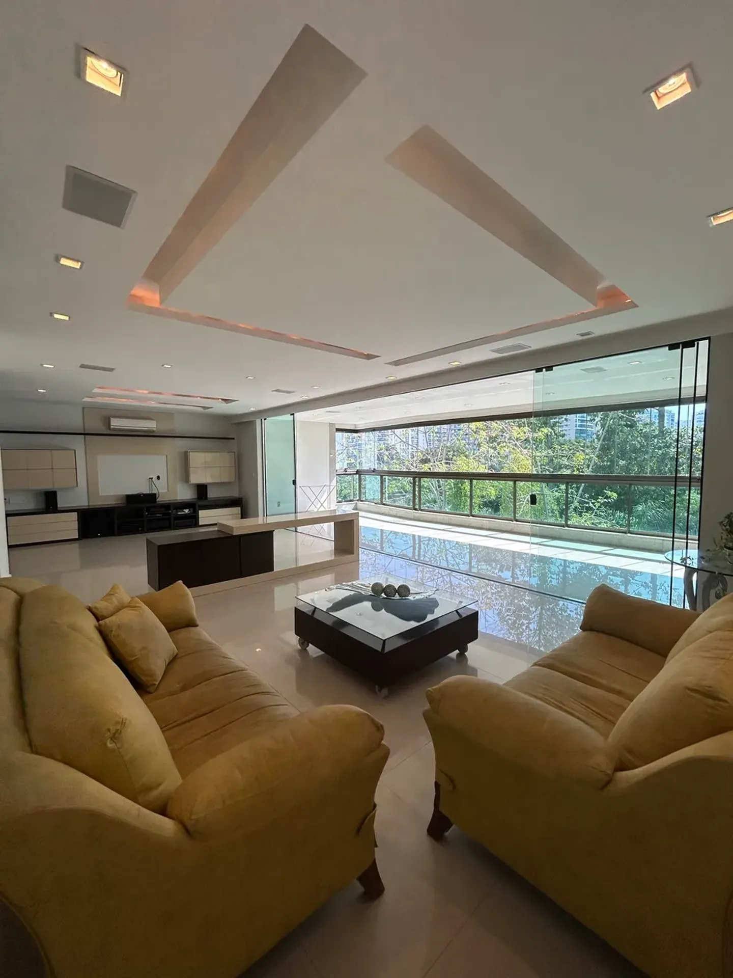 Apartamento de 233 m² com 4 quartos e cozinha americana — photo 26