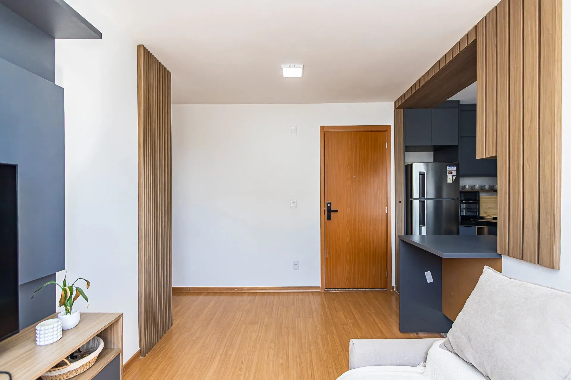42 m² apartment with a home office and a washing machine — photo 25