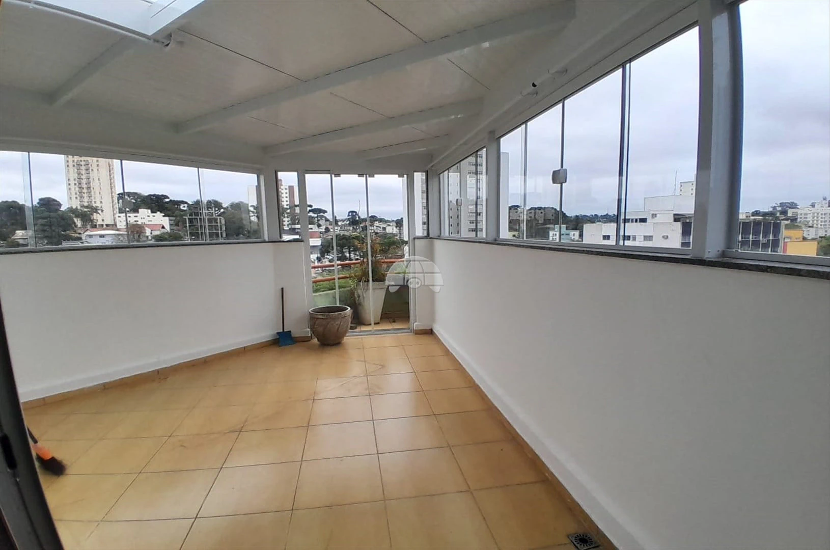 Home office in a one-bedroom apartment, 93 m² — photo 22