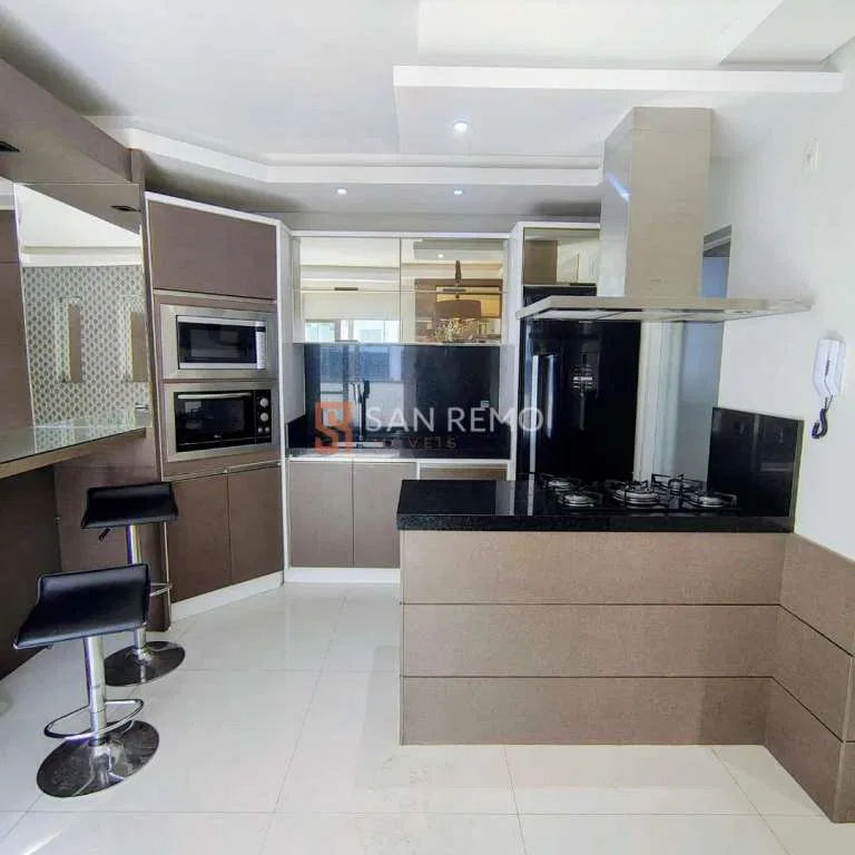 Квартира 142 м² с панорамными окнами и застеклённым балконом — photo 2