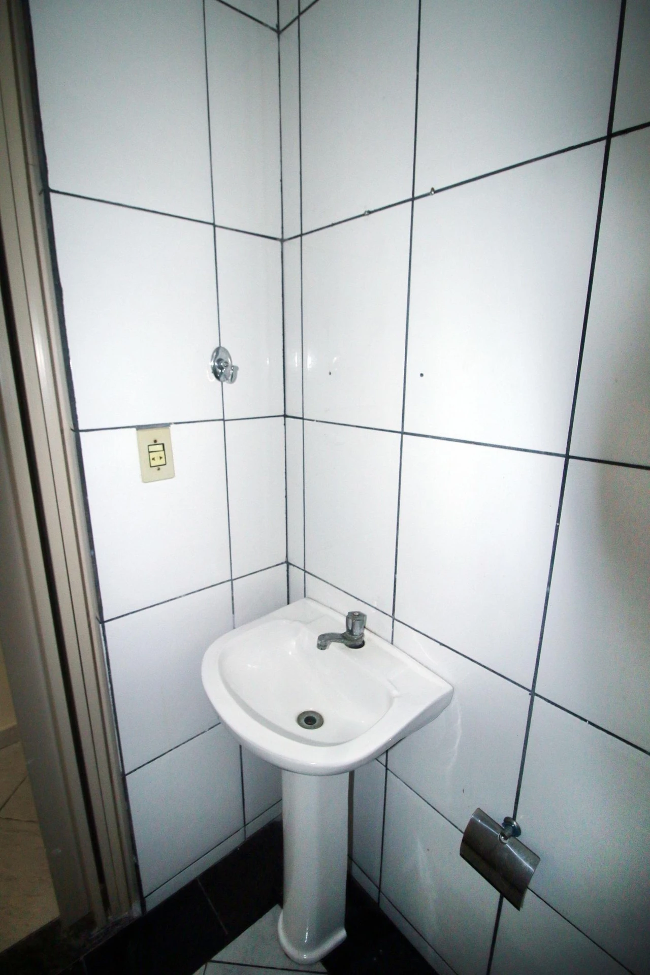 1-bedroom apartment with a balcony and laundry area — photo 13