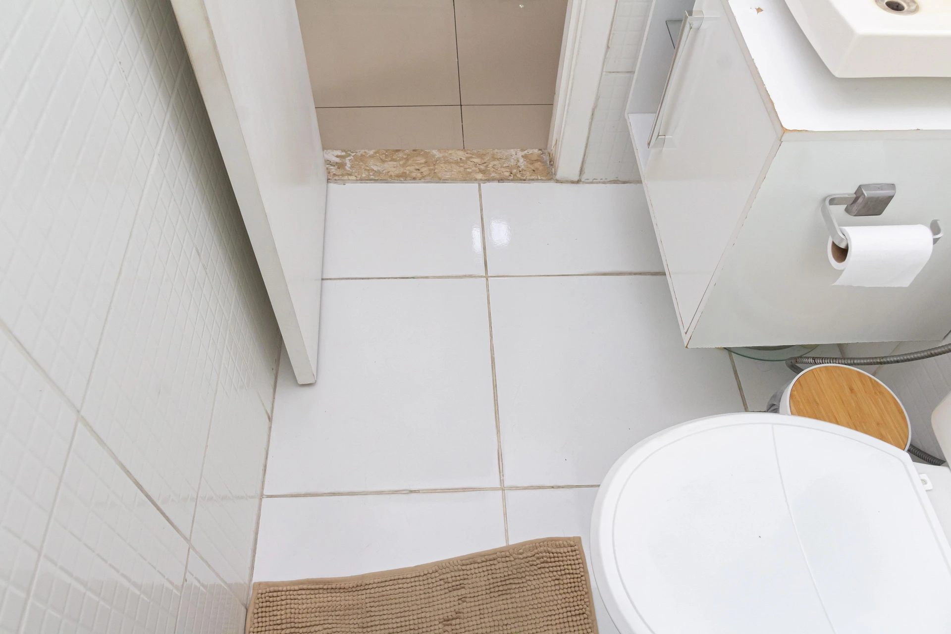 Apartamento mobiliado de 2 quartos em condomínio com piscina — photo 3