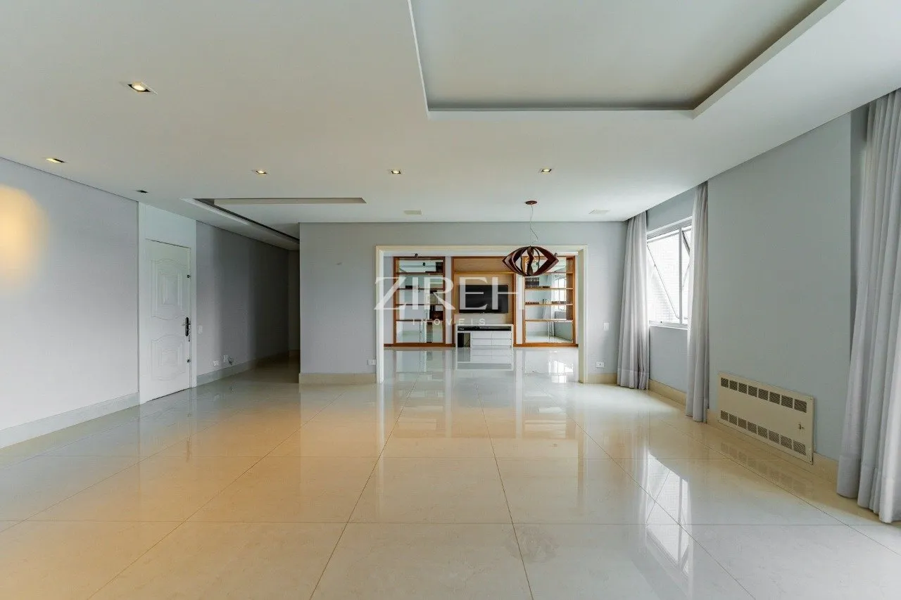 331 m² apartment with 2 en-suite bedrooms and 2 parking — photo 3