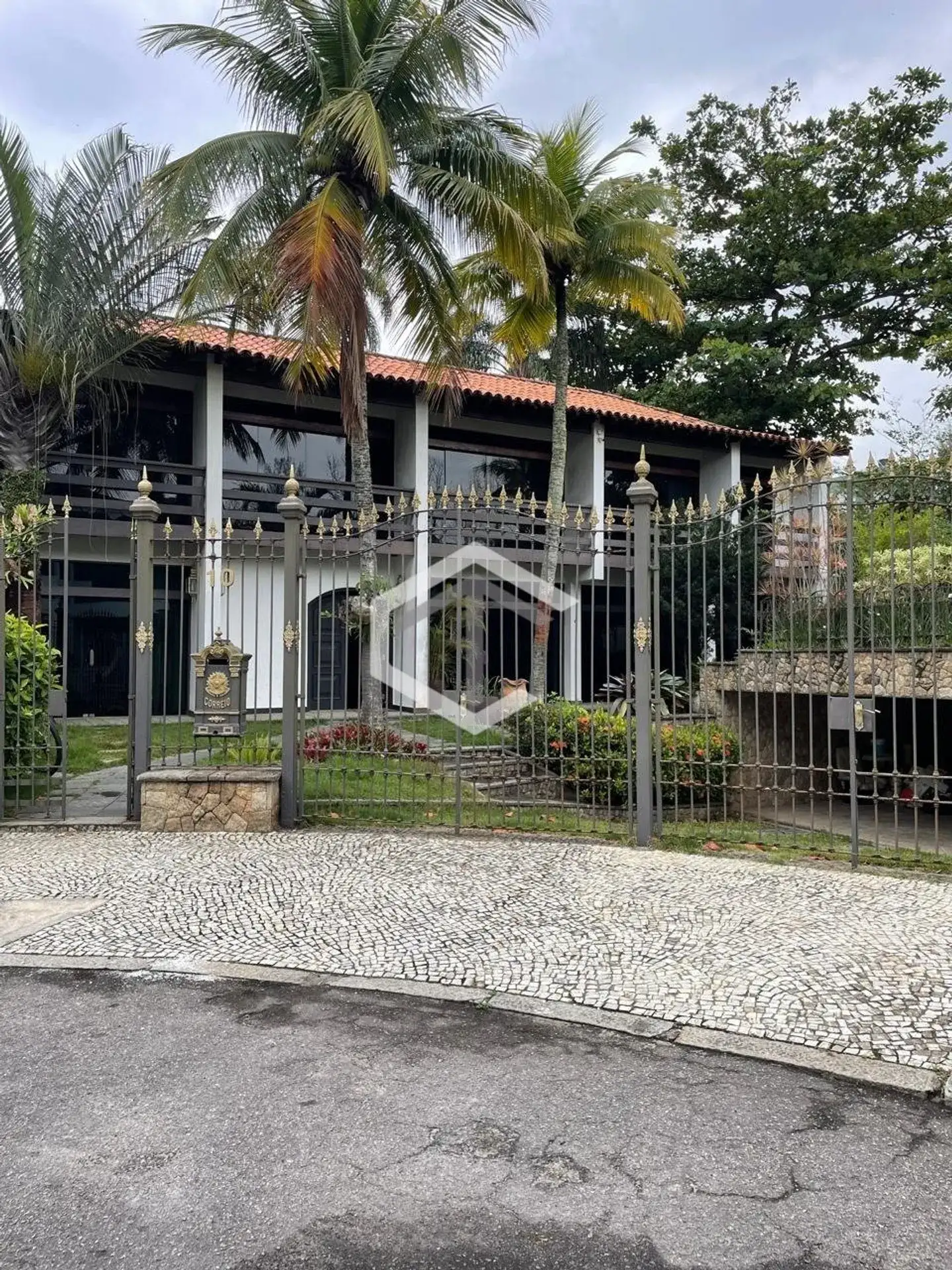 Casa com 5 suítes e 7 banheiros, 6 vagas — photo 42