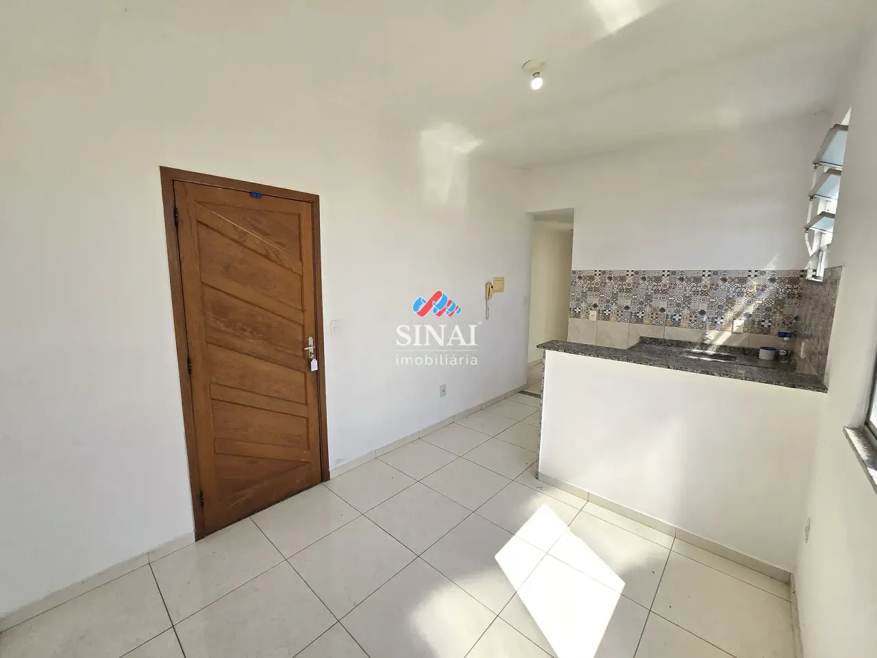 Apartamento com 2 quartos e cozinha com fogão a gás — photo 10