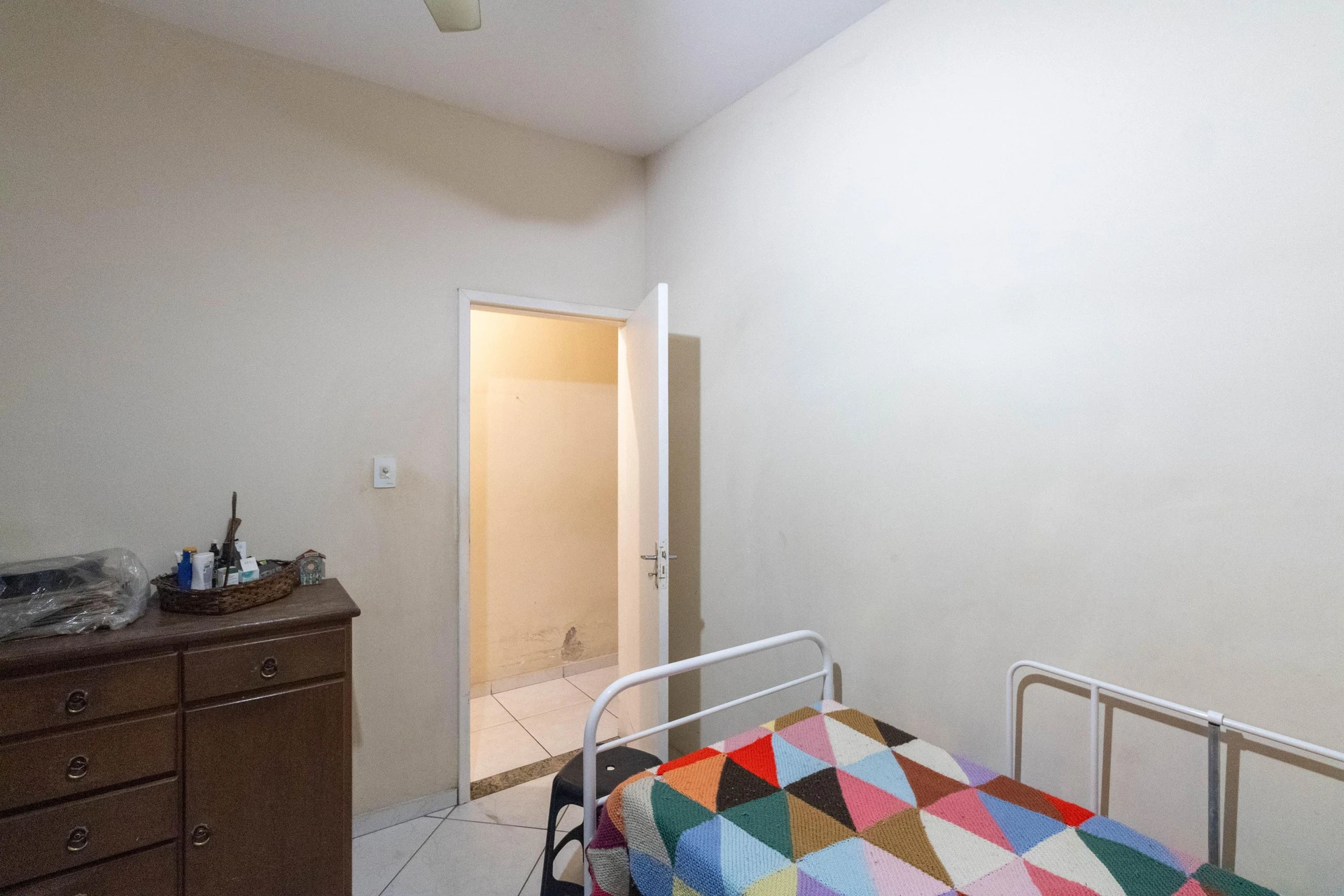 Casa amueblada con 6 dormitorios, 3 baños y jardín propio — photo 84