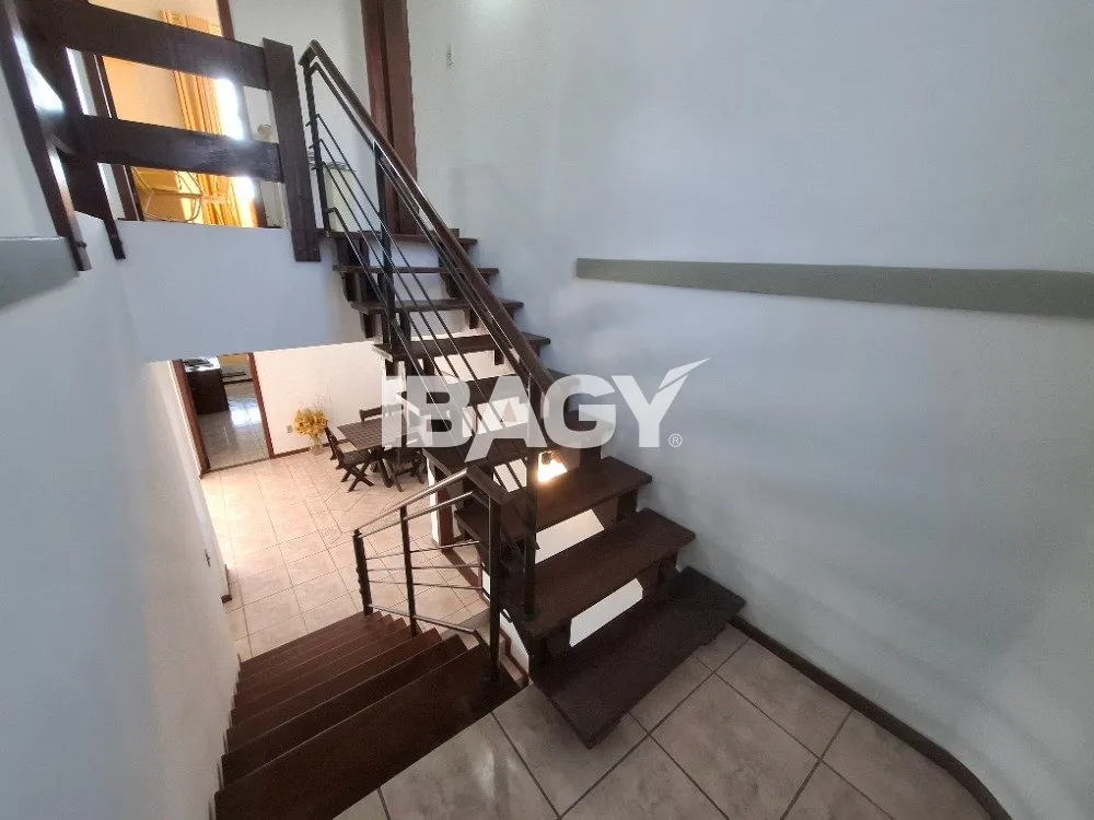 Furnished house with 5 bedrooms, 2 suites and 2 parking — photo 3