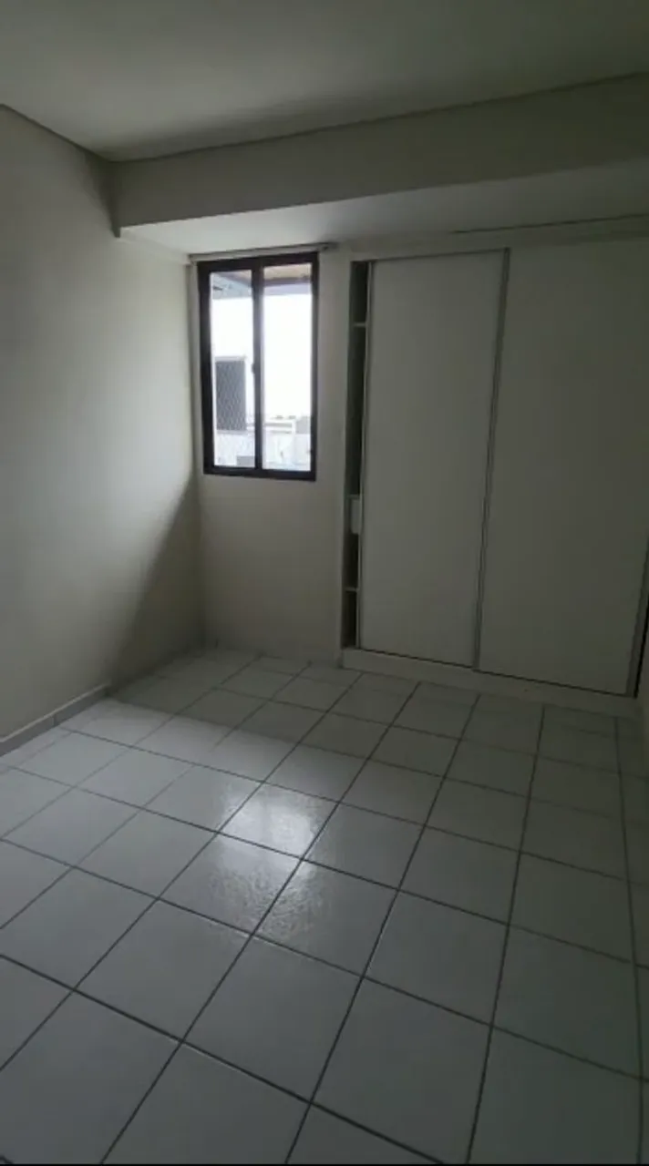 3-bedroom apartment in a building with a pool — photo 10