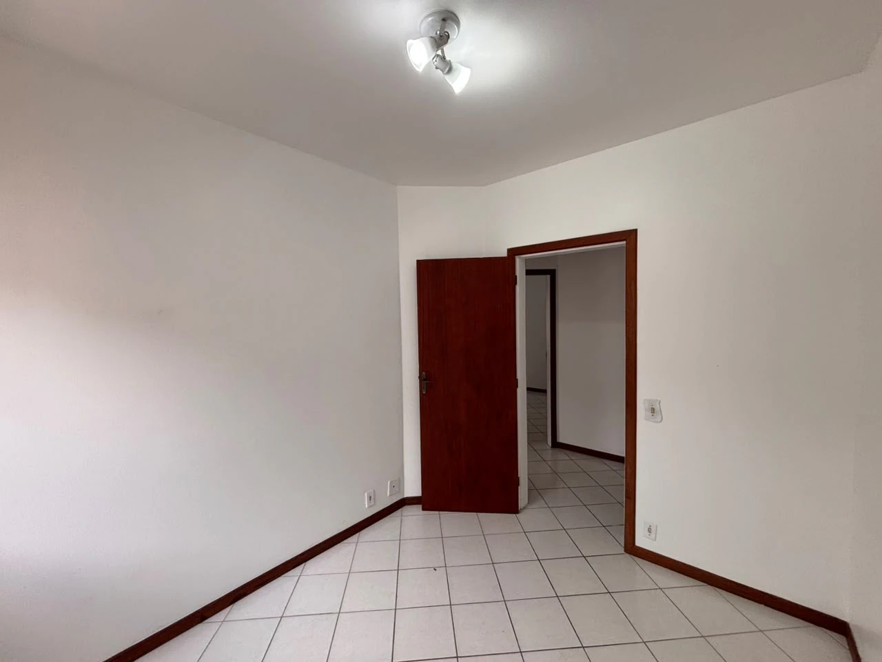3-bedroom apartment, 1 with its own bathroom, 85 m² — photo 16