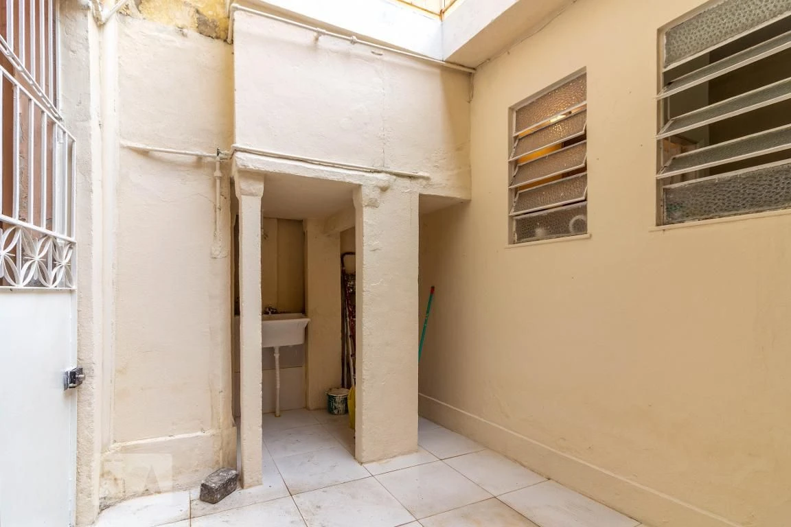 One-bedroom house with a washing machine in Rio de Janeiro — photo 25
