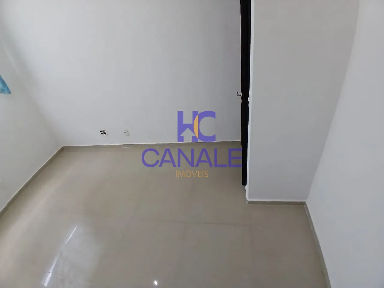 Apartamento com 3 quartos, 1 banheiro e cozinha separada — photo 17