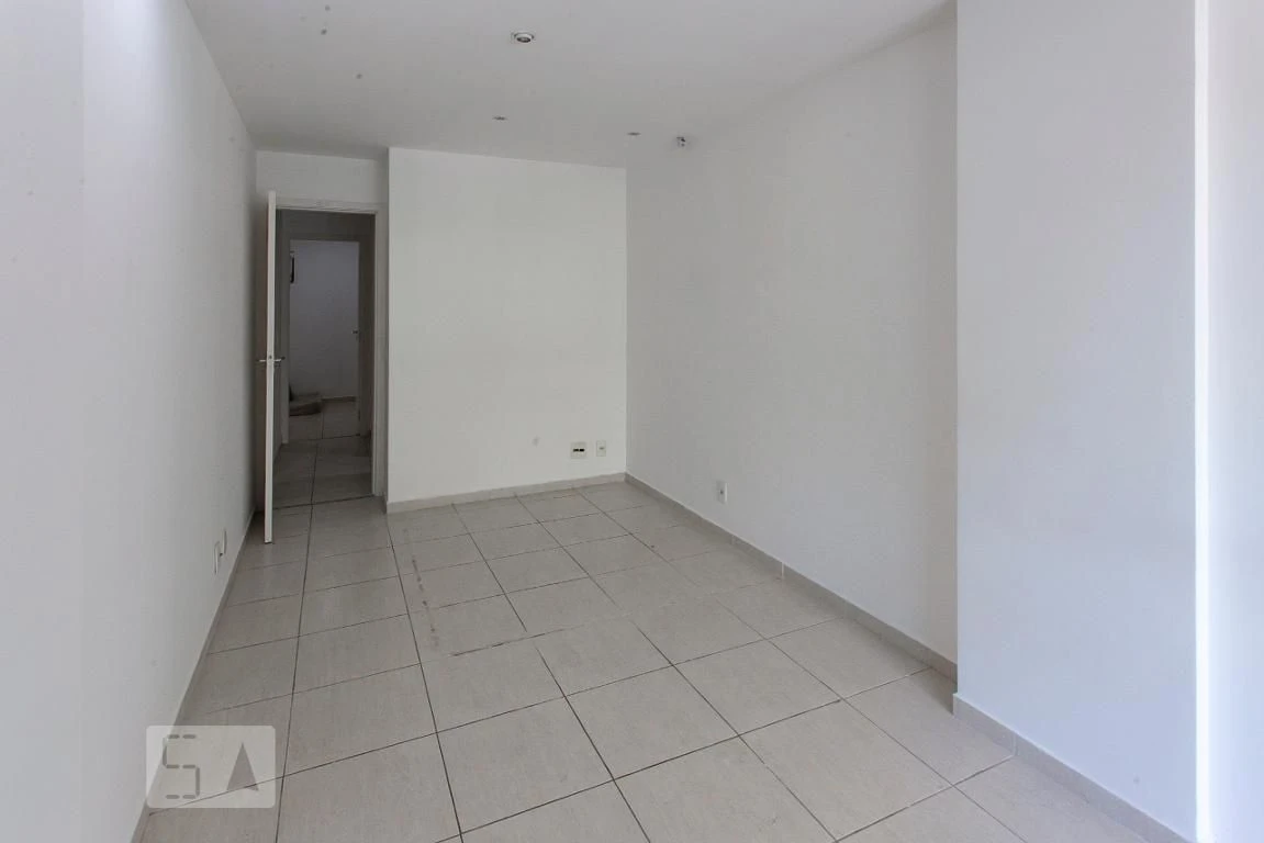 3-bedroom apartment with balcony and 2 parking spots — photo 3