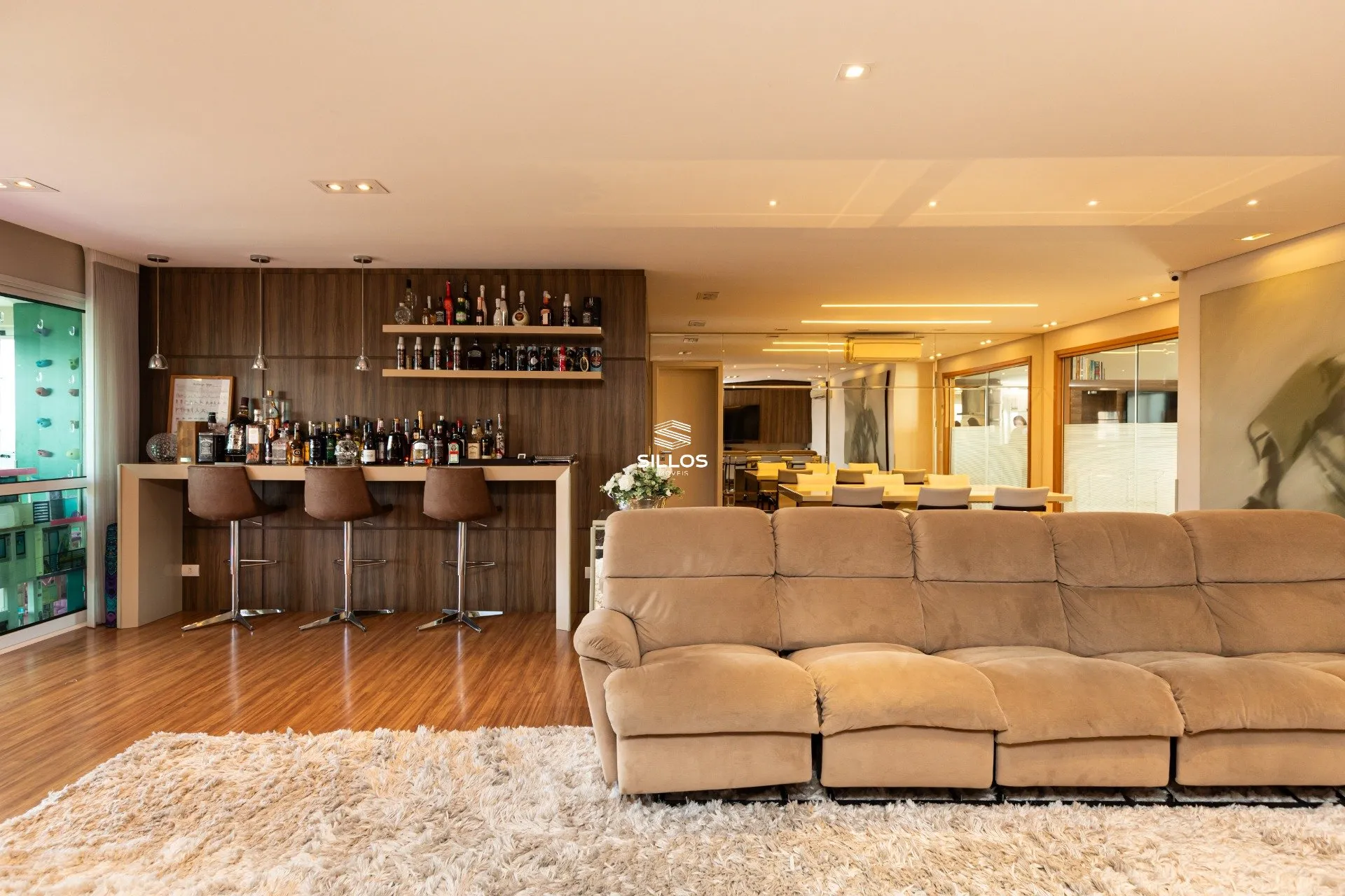 Квартира 321 м² з 3 спальнями-сюїтами і 4 паркомісцями — photo 4