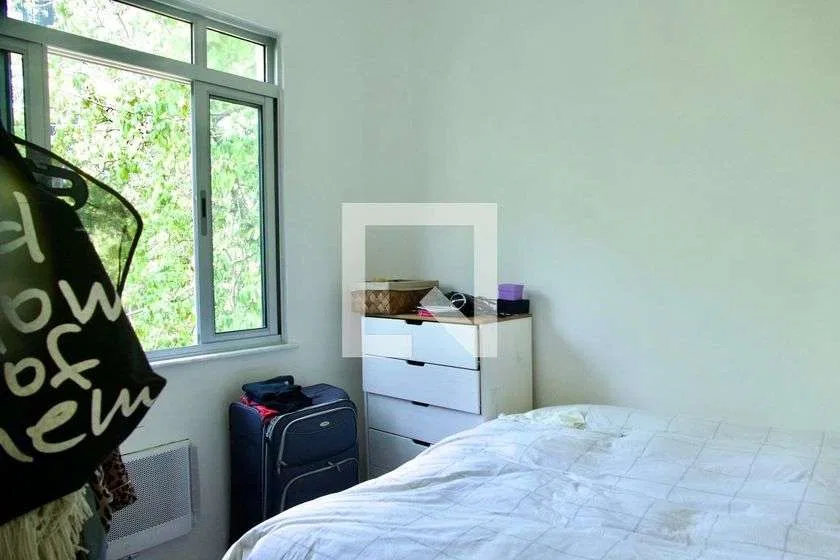 Furnished 1-bedroom apartment with an open-plan kitchen — photo 19