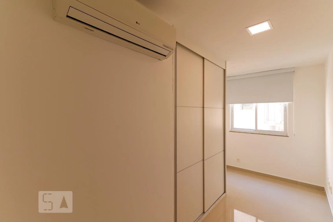 Rental apartment with 3 bedrooms and 1 en-suite bath — photo 13