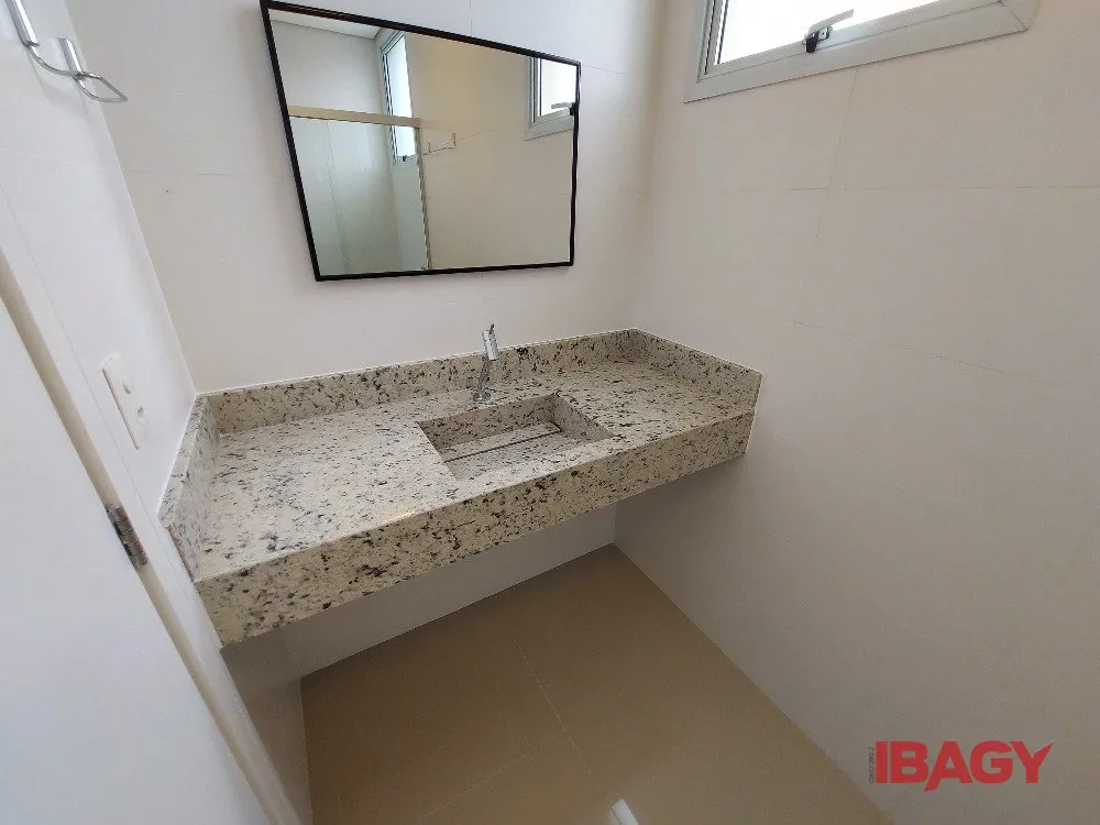 3-bedroom 165 m² apartment with balcony grill — photo 20