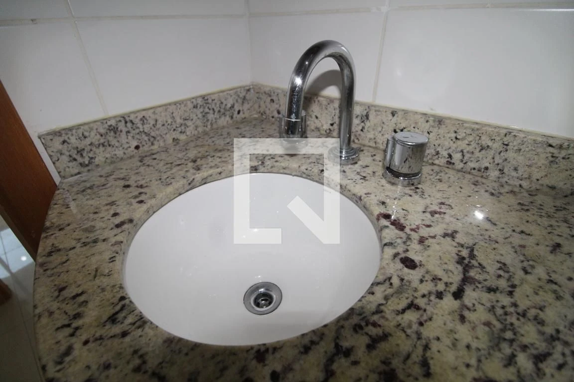 Apartamento sem mobília com varanda e 3 quartos — photo 48