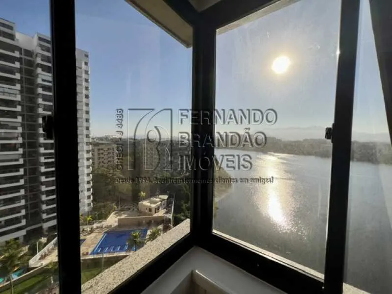 3-bedroom apartment with balcony grill and fitted details — photo 18
