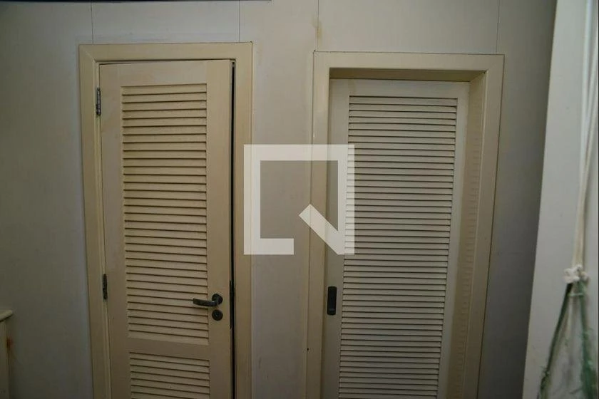 Apartamento de 4 quartos com 215 m² e varanda envidraçada — photo 11