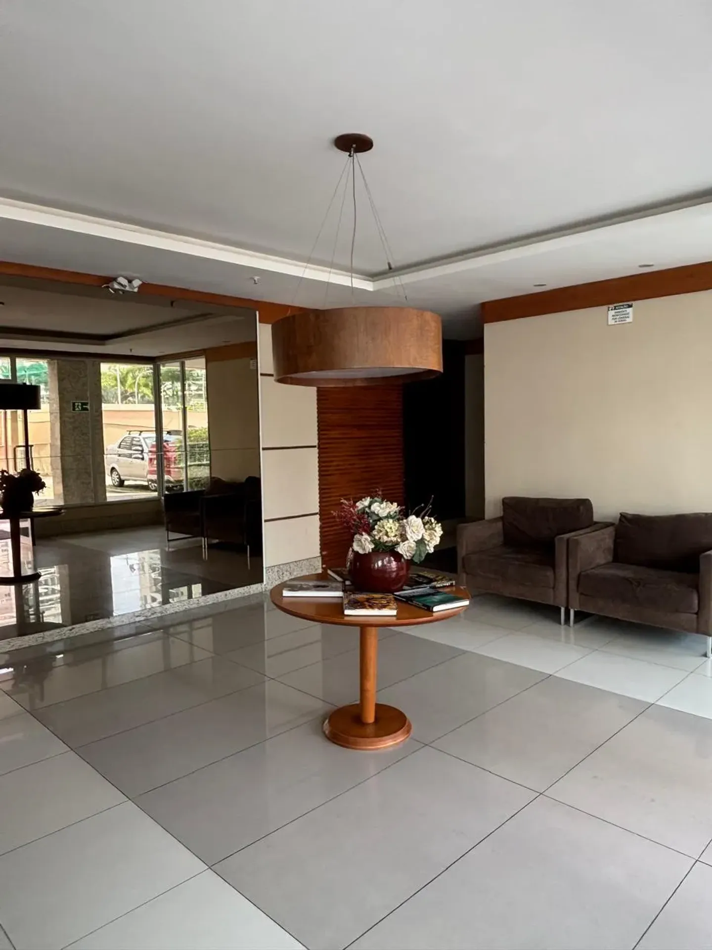 Furnished apartment with 3 bedrooms and en-suite — photo 11
