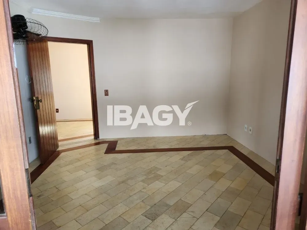 6-bedroom house with 600 m²; 3 suites and 5 bathrooms — photo 35